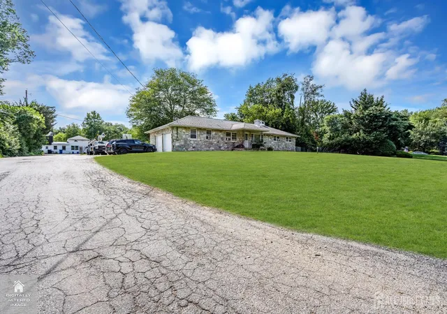4th image of 556 Spotswood Englishtown Rd, Jamesburg, NJ 08831 | MLS# 2701258R