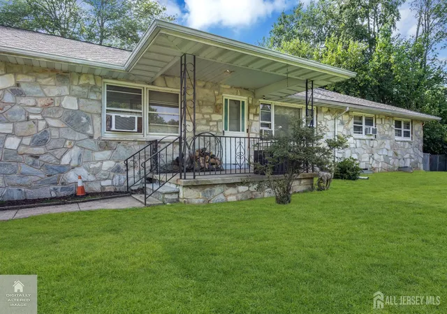 5th image of 556 Spotswood Englishtown Rd, Jamesburg, NJ 08831 | MLS# 2701258R