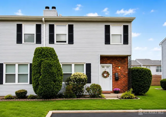 1st image of 14 Dogwood Ct, Jamesburg, NJ 08831 | MLS# 2700460R