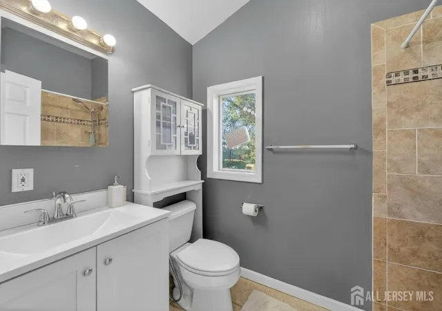 4th image of 109 Bernard St, Carteret, NJ 07008 | MLS# 2703227R