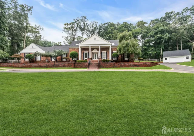 5th image of 6 Deep Wood Ln, Colts Neck, NJ 07722 | MLS# 2702943R