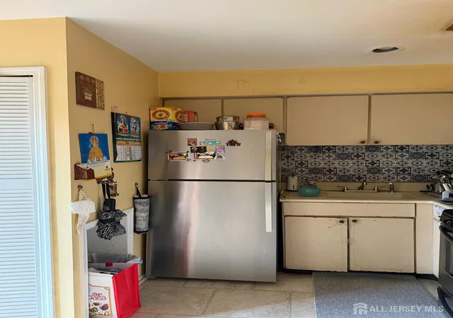 2nd image of 192 Evergreen Rd #5A, Edison, NJ 08837 | MLS# 2702057R