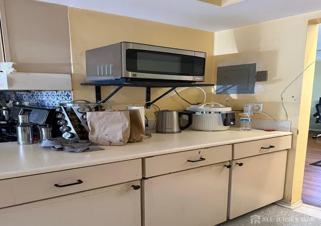3rd image of 192 Evergreen Rd #5A, Edison, NJ 08837 | MLS# 2702057R