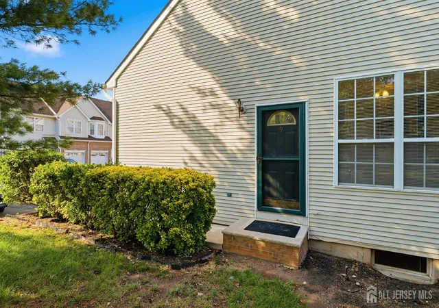 2nd image of 9 Gallop Ln, Somerset, NJ 08873 | MLS# 2701678R