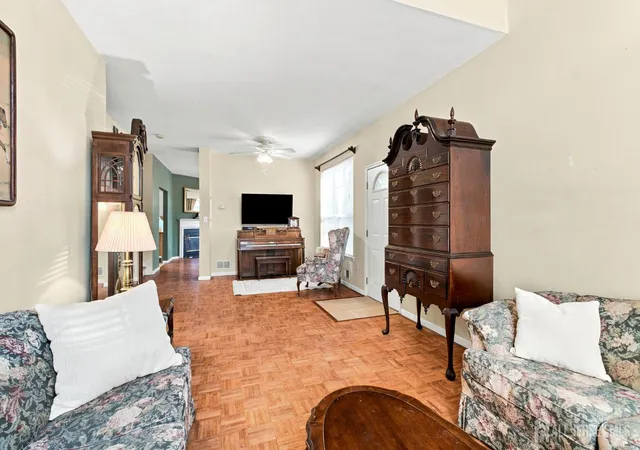 5th image of 9 Gallop Ln, Somerset, NJ 08873 | MLS# 2701678R