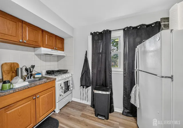 Homes for sale in New Brunswick, NJ | 308 Columbus Pl, New Brunswick, NJ 08901 | MLS# 2618489R