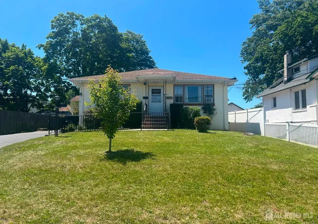 1st image of 129 Hampton St, Metuchen, NJ 08840 | MLS# 2701791R