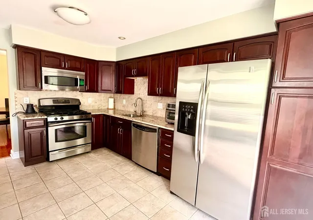 Homes for sale in Bridgewater, NJ | 272 Marcia Wy, Bridgewater, NJ 08807 | MLS# 2616550R