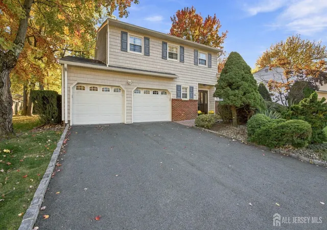 Photo 1 of Single family home for sale at 46 Lynnwood Rd, Edison, NJ 08820 | MLS# 2706987R | Listing updated on 2026-10-27