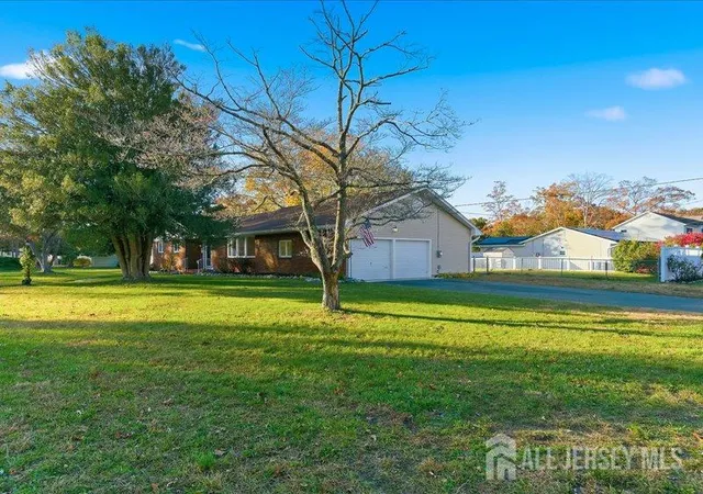 Photo 3 of Single family home for sale at 551 Rosewood Dr #551R, Lanoka Harbor, NJ 08734 | MLS# 2607225R | Listing updated on 2025-11-24