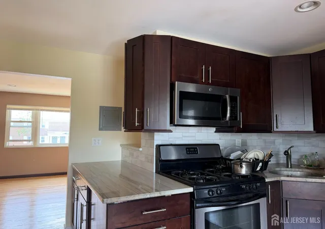 4th image of 160 Evergreen Rd #20B, Edison, NJ 08837 | MLS# 2701267R