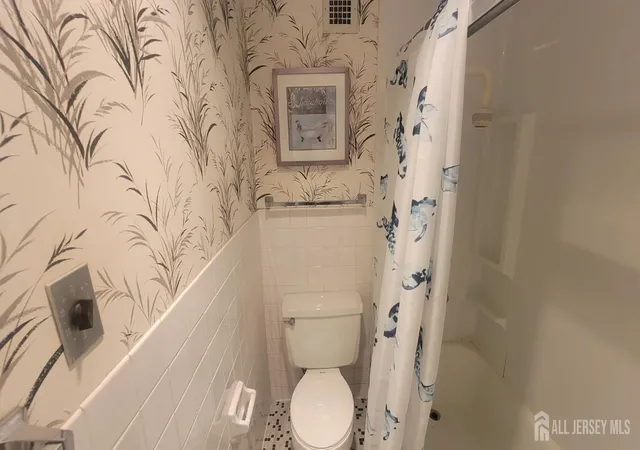 5th image of 2721 Boardwalk Ave, Atlantic City, NJ 08401