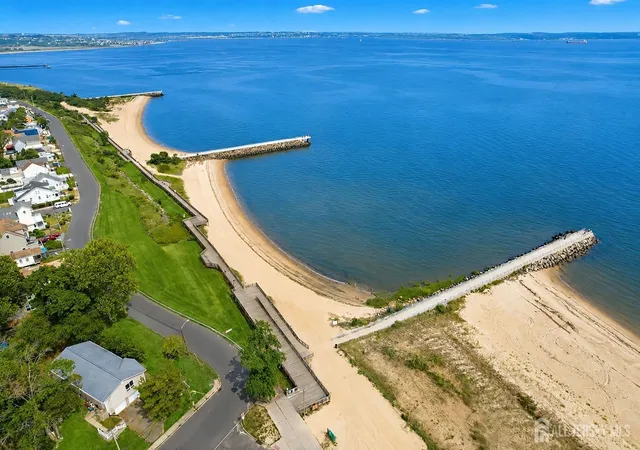 24th image of 275 Laurence Pkwy, South Amboy, NJ 08879 | MLS# 2618412R