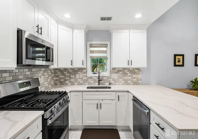 Photo 3 of Townhouse for sale at 53 Winthrop Rd #G, Monroe Township, NJ 08831 | MLS# 2702650R | Listing updated on 2026-08-15