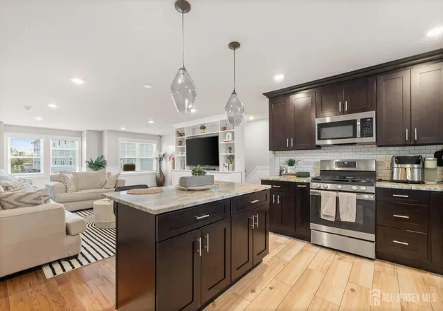 4th image of 322 Mcguire Pl, Perth Amboy, NJ 08861 | MLS# 2700435R