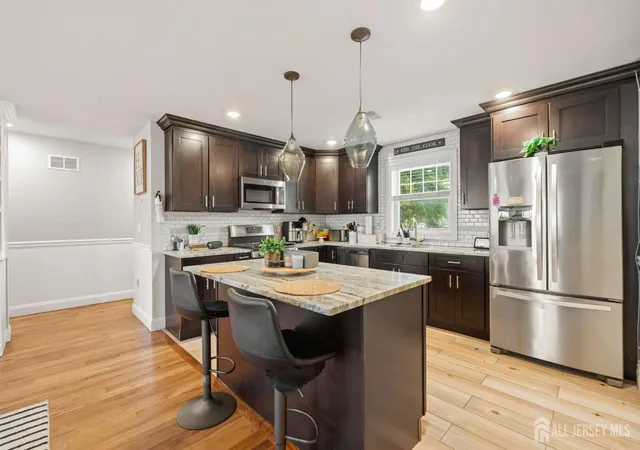 5th image of 322 Mcguire Pl, Perth Amboy, NJ 08861 | MLS# 2700435R