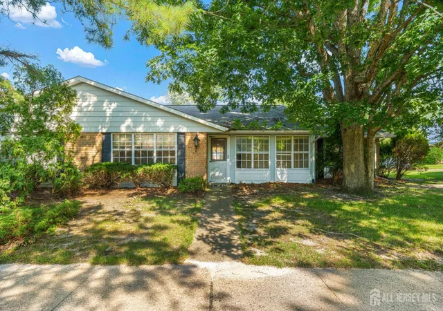 3rd image of 106 Buckingham Dr #B, Manchester, NJ 08759 | MLS# 2701633R