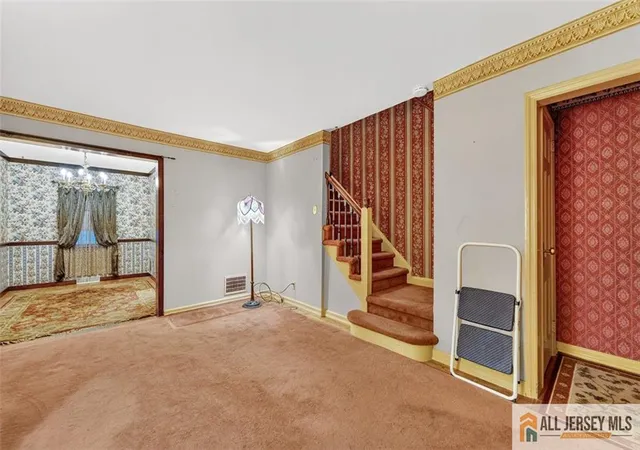 Homes for sale in Woodbridge Proper, NJ | 587 Ellis Pl, Woodbridge Proper, NJ 07095 | MLS# 2660873M