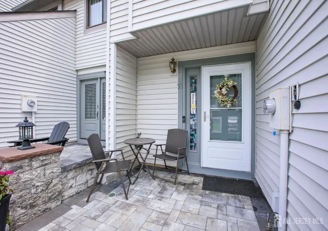 2nd image of 18 Lexington Cir, Matawan, NJ 07747 | MLS# 2702499R
