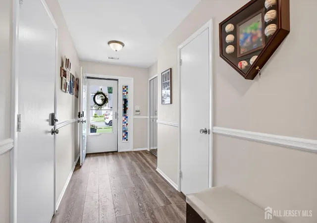 3rd image of 18 Lexington Cir, Matawan, NJ 07747 | MLS# 2702499R