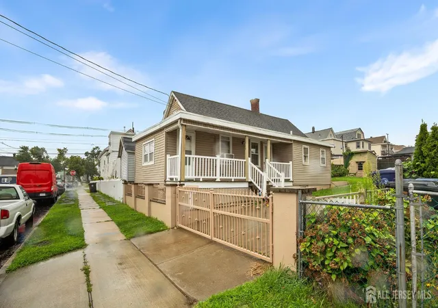 1st image of 639 Johnstone St, Perth Amboy, NJ 08861 | MLS# 2702221R