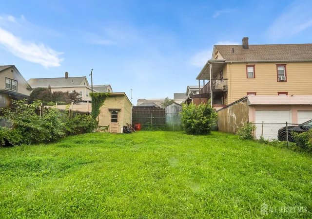 24th image of 639 Johnstone St, Perth Amboy, NJ 08861 | MLS# 2702221R