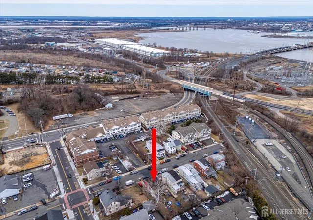 2nd image of 165 2nd St, South Amboy, NJ 08879