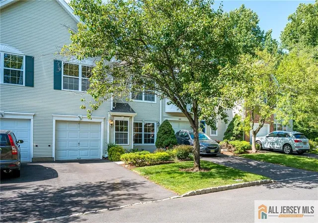 2nd image of 403 Somerset Ct, Princeton, NJ 08540 | MLS# 2770008M
