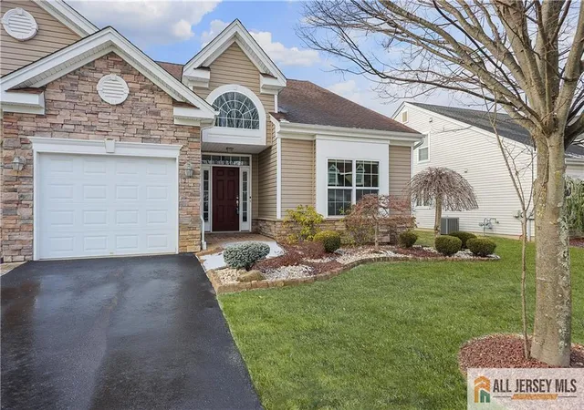 2nd image of 42 Gryphon Dr, Monroe Township, NJ 08831 | MLS# 2661044M