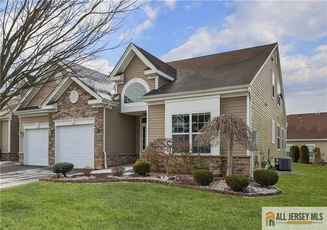 5th image of 42 Gryphon Dr, Monroe Township, NJ 08831 | MLS# 2661044M