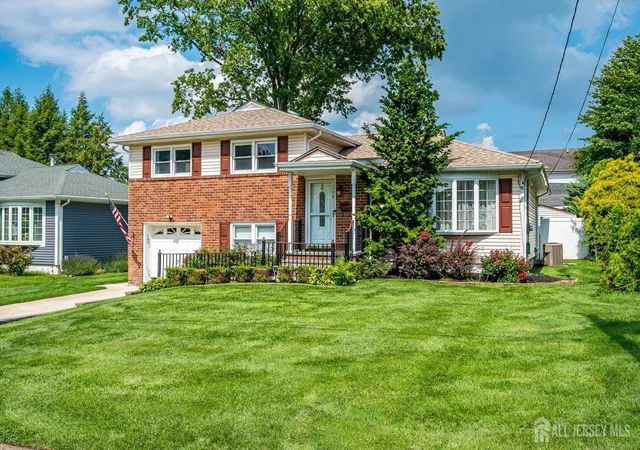3rd image of 12 Dixon Dr, Woodbridge, NJ 07095 | MLS# 2701694R