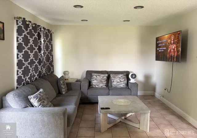 3rd image of 10 1 Holmes St #A, Carteret, NJ 07008 | MLS# 2701640R