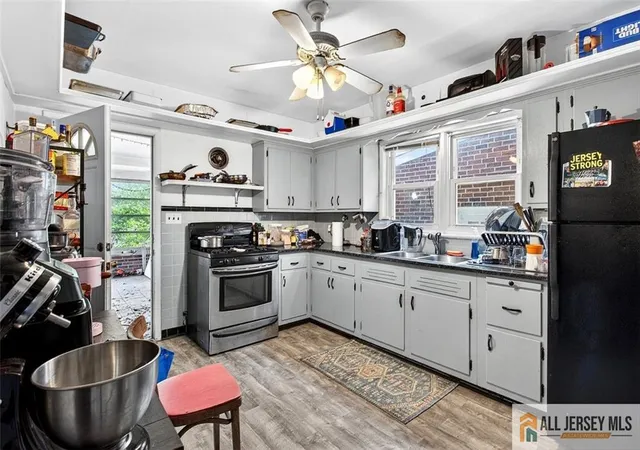 Homes for sale in New Brunswick, NJ | 55 Juliet St, New Brunswick, NJ 08901 | MLS# 2661975M