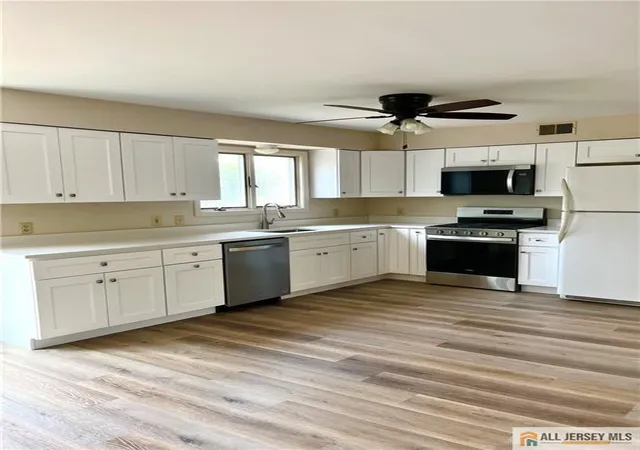 Homes for sale in South Plainfield, NJ | 806 Kenneth Ave #1, South Plainfield, NJ 07080 | MLS# 2662266M