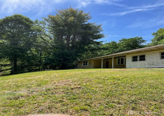 Homes for sale in Mansfield, NJ | 150 Karrville Rd, Mansfield, NJ 07865 | MLS# 2612278R