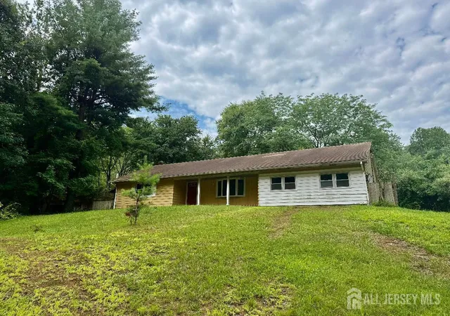 Homes for sale in Mansfield, NJ | 150 Karrville Rd, Mansfield, NJ 07865 | MLS# 2612278R