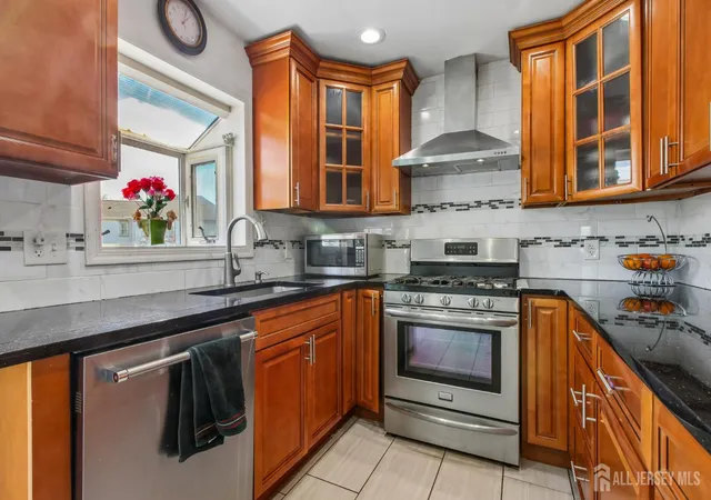 Homes for sale in Iselin, NJ | 33 Adams St St, Iselin, NJ 08830 | MLS# 2618053R