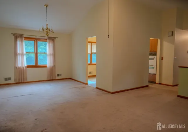 5th image of 47 Inwood Dr, Milltown, NJ 08850 | MLS# 2618386R