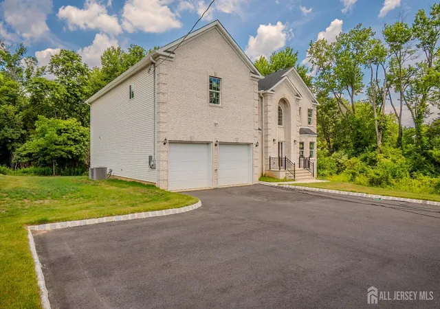 Homes for sale in South Brunswick, NJ | 840 Ridge Rd, South Brunswick, NJ 08852 | MLS# 2617901R