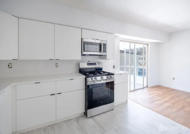 11th image of 72 D Haven Dr #500, Matawan, NJ 07747 | MLS# 2701161R