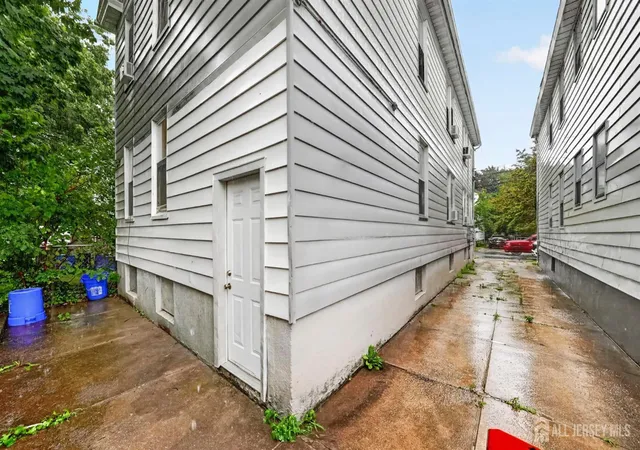 Homes for sale in New Brunswick, NJ | 43 Robinson St, New Brunswick, NJ 08901 | MLS# 2700650R