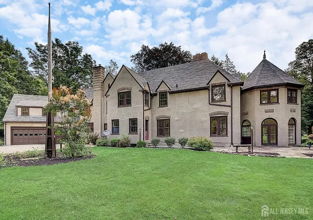 4th image of 1 Orchard Ln, Lawrence Township, NJ 08648 | MLS# 2618467R