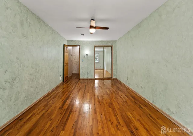 20th image of 192 College Dr, Edison, NJ 08817 | MLS# 2701727R