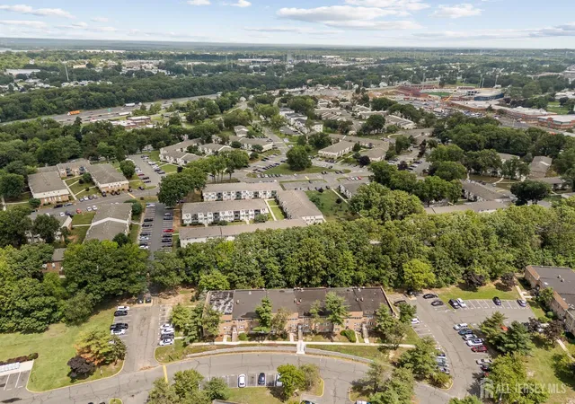 3rd image of 192 College Dr, Edison, NJ 08817 | MLS# 2701727R
