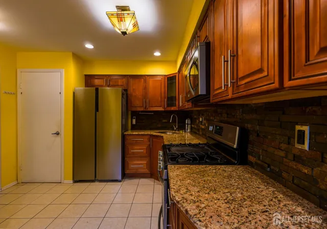 Homes for sale in North Brunswick, NJ | 3707 Birchwood Ct, North Brunswick, NJ 08902 | MLS# 2700587R