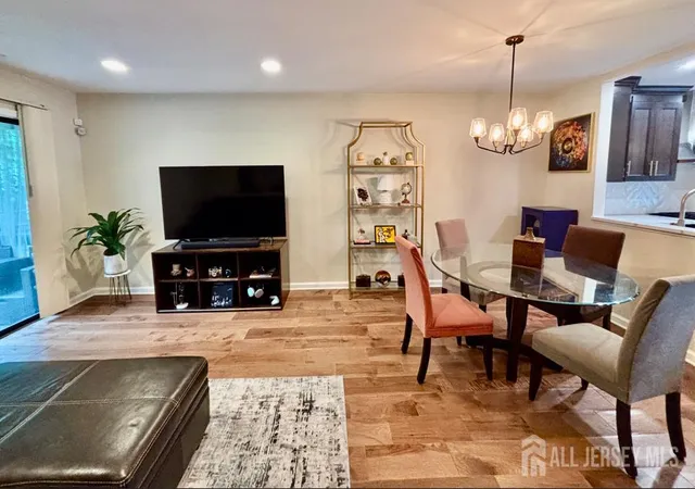 Homes for sale in Iselin, NJ | 1104 Woodbridge Commons Wy, Iselin, NJ 08830 | MLS# 2617791R