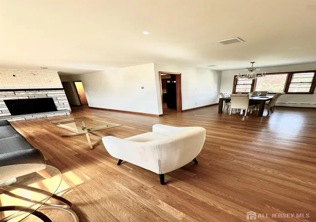 3rd image of 760 Coolidge Ave, Woodbridge, NJ 07095 | MLS# 2702348R