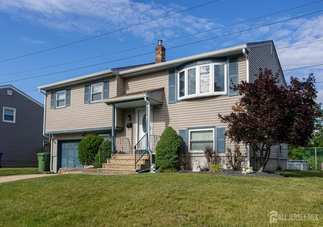 Photo 3 of Single family home for sale at 10 Schmitt St, Sayreville, NJ 08872 | MLS# 2616502R | Listing updated on 2026-09-22