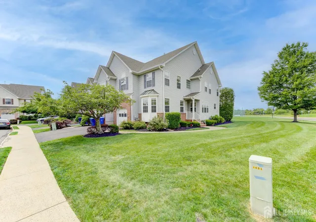 Homes for sale in North Brunswick, NJ | 71 Jared Dr, North Brunswick, NJ 08902 | MLS# 2616015R