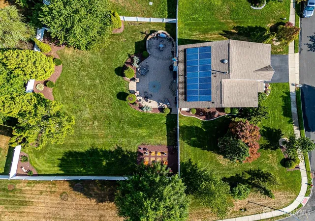 3rd image of 2 Devon Dr, East Brunswick, NJ 08816 | MLS# 2700539R